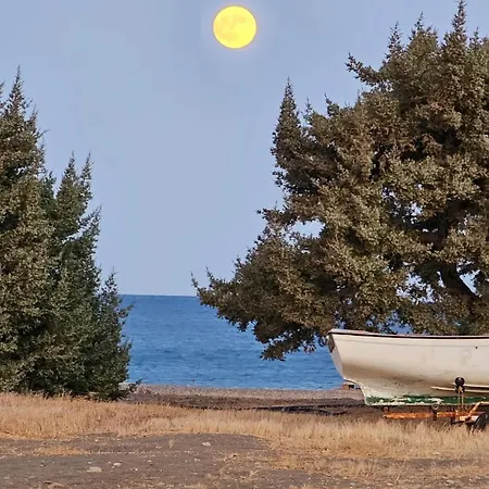 Pearl - Front House With Private Pool