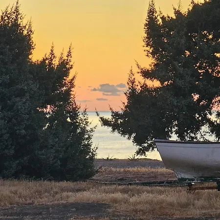 Pearl - Front House With Private Pool Vilă