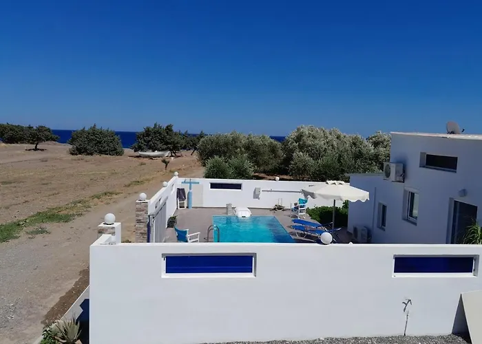 Villa Pearl - Front House With Private Pool Jenádi