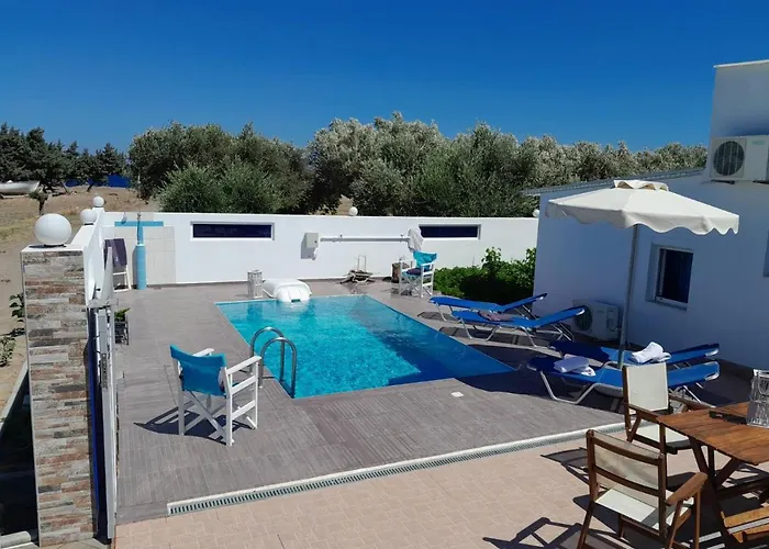 Pearl - Front House With Private Pool * 겐나디